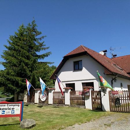 Camping & Guest House Pliskovice Mirovice Buitenkant foto